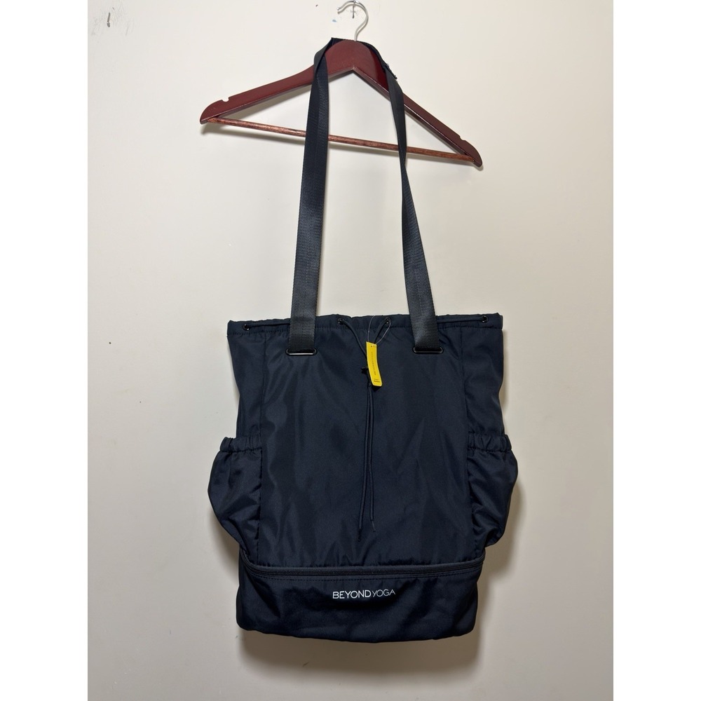 New With Tag Beyond Yoga Black Convertible Gym Bag Backpack or Shoulder Tote